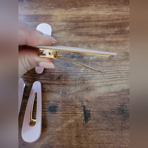 New Hair clips - Picture 4 of 12